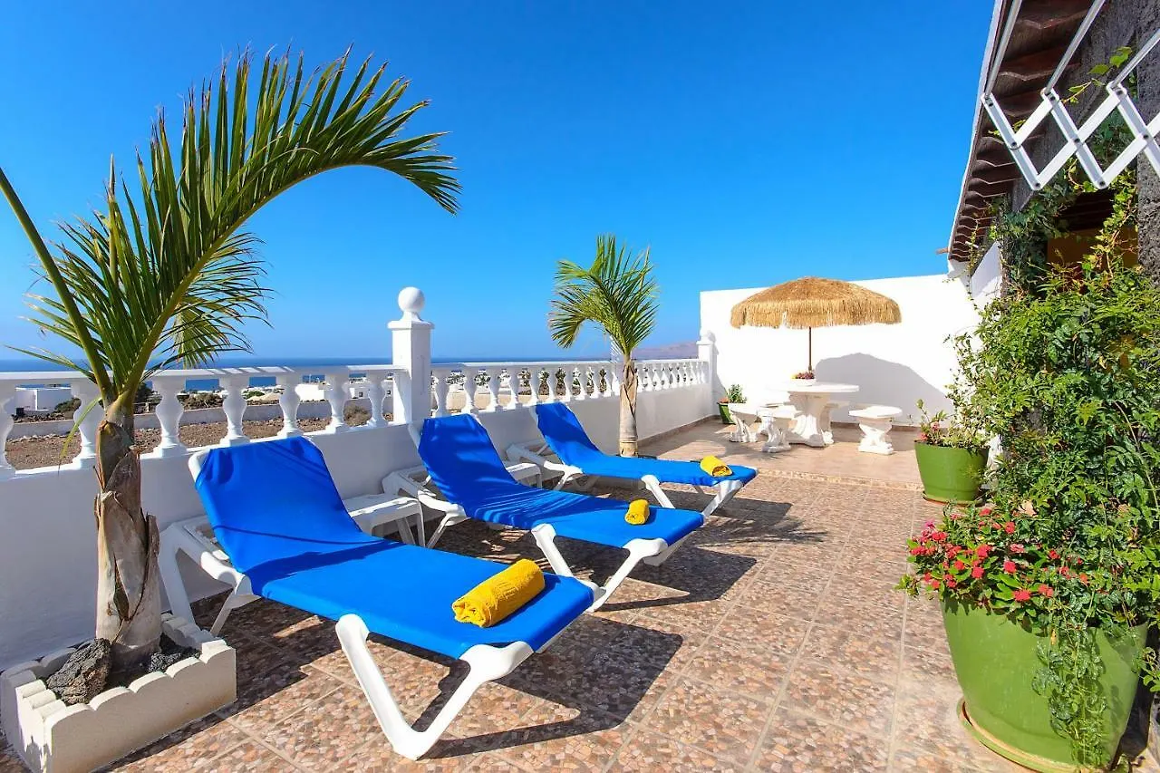 Villa Hearth Away From House. Breia Puerto del Carmen